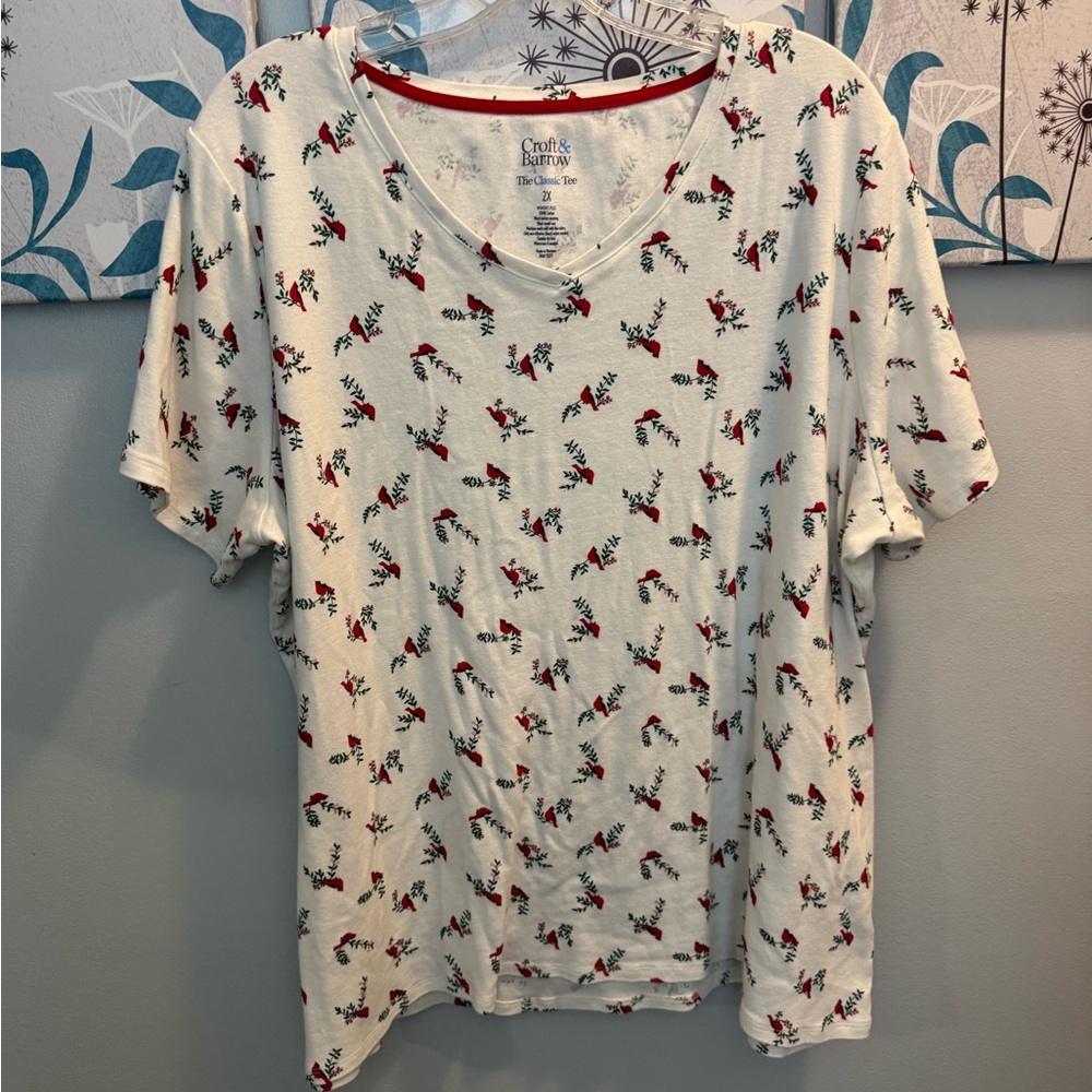 Croft & Barrow Women's short sleeve White V-Neck Floral Print Tee Plus Sz 2x